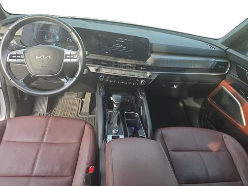 Used 2023 Kia Telluride EX w/ EX Captain's Chair Package image 11