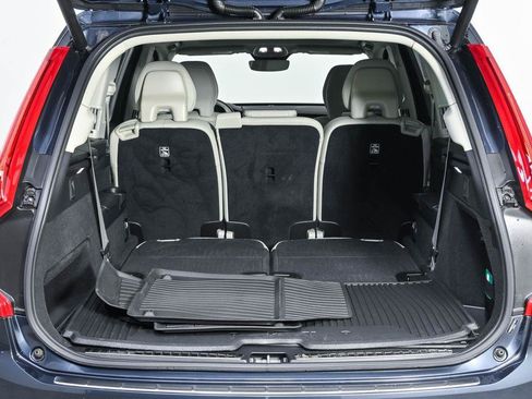 Certified 2025 Volvo XC90 T8 Plus w/ Protection Package Premier AWD/4WD image 33