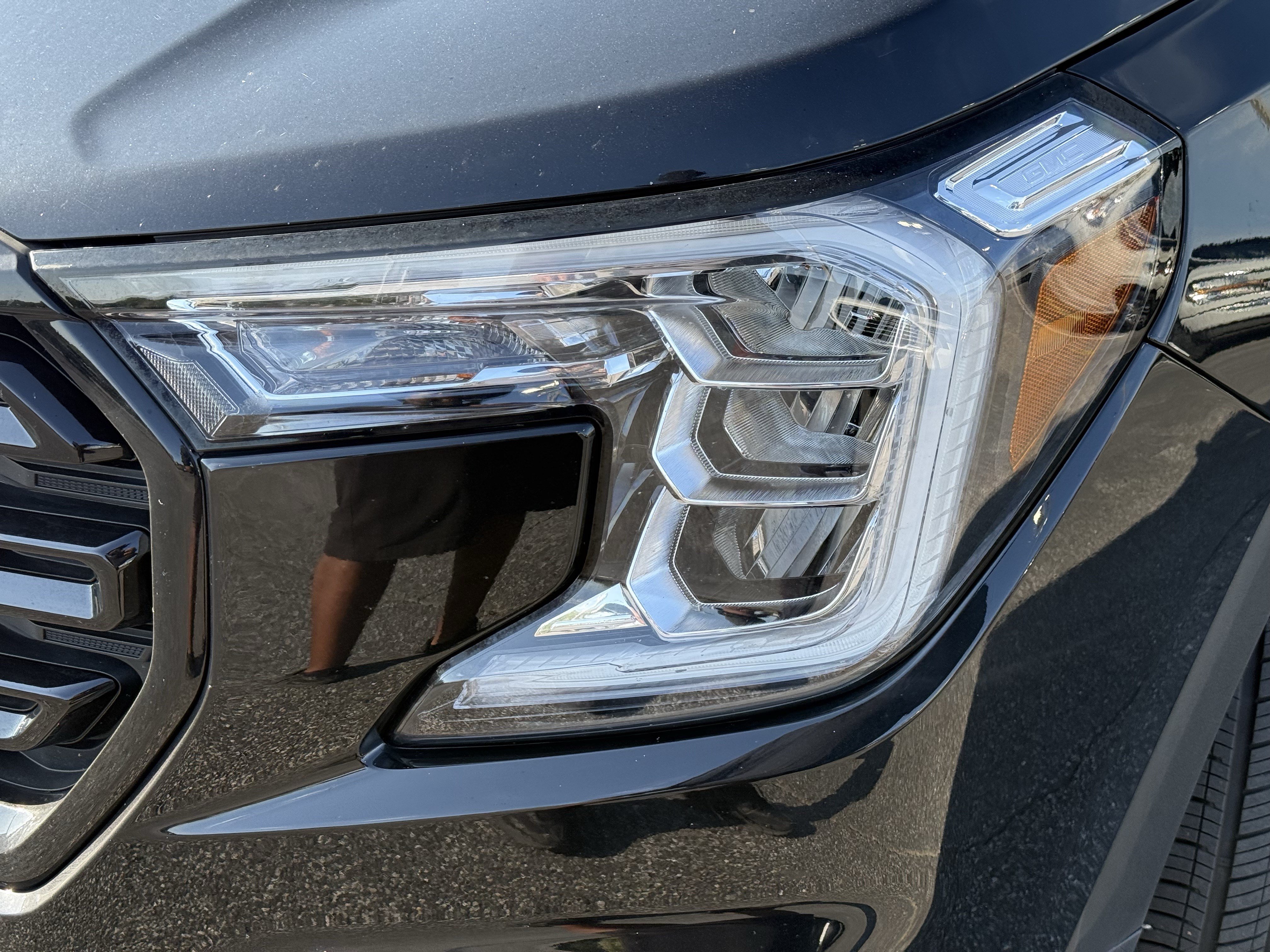 Used 2024 GMC Terrain SLT w/ Elevation Edition AWD/4WD image 6
