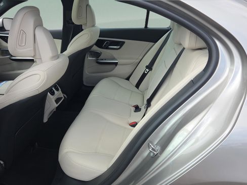 Used 2023 Mercedes-Benz C 300 Sedan image 12