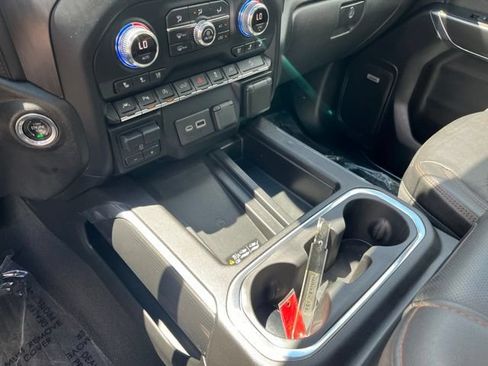 Used 2021 GMC Sierra 1500 AT4 w/ Technology Package AWD/4WD image 23