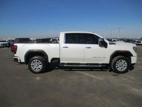 Used 2020 GMC Sierra 2500 Denali w/ Denali Ultimate Package image 3