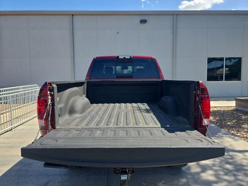 Used 2018 RAM 2500 Laramie w/ Sport Appearance Group AWD/4WD image 12