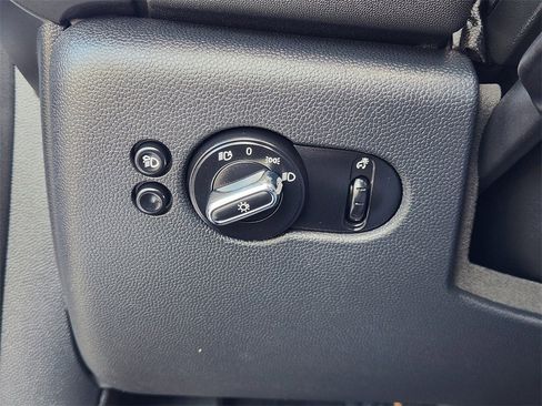 Used 2022 MINI Cooper S image 23