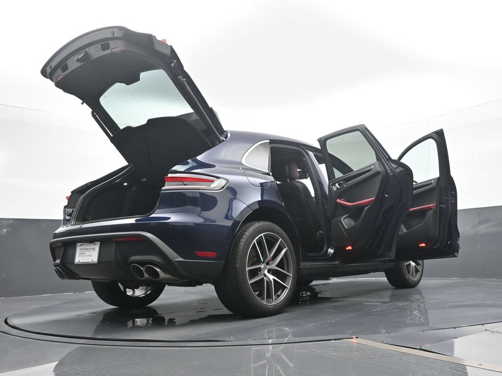 Certified 2023 Porsche Macan S AWD/4WD image 28