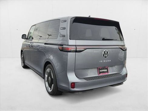 New 2025 Volkswagen ID. Buzz Pro S image 9