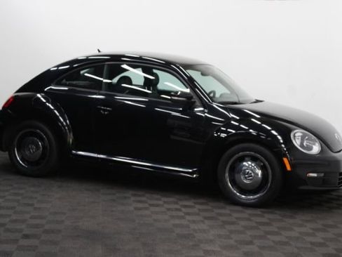 Used 2012 Volkswagen Beetle 2.5 FWD image 3