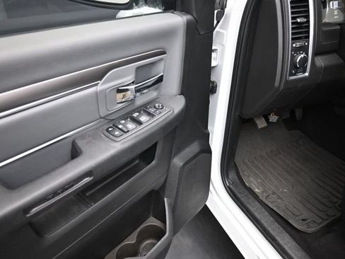 Used 2023 RAM 1500 Classic SLT w/ Electronics Group AWD/4WD image 15