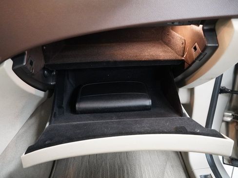 Used 2012 Cadillac SRX Luxury image 35