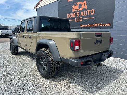 Used 2020 Jeep Gladiator Sport AWD/4WD image 3