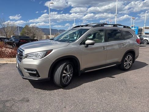 Used 2020 Subaru Ascent Limited w/ Technology Package AWD/4WD image 3