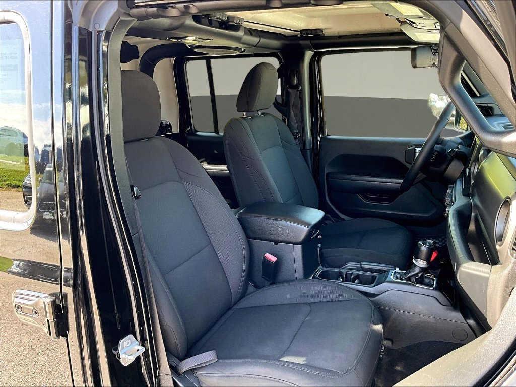 Used 2023 Jeep Gladiator Sport AWD/4WD image 28