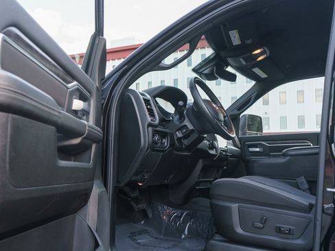 Used 2024 RAM 2500 Big Horn w/ Safety Group AWD/4WD image 11