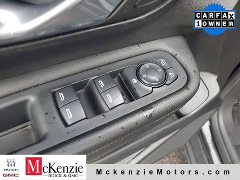 Used 2024 GMC Terrain SLE AWD/4WD image 9