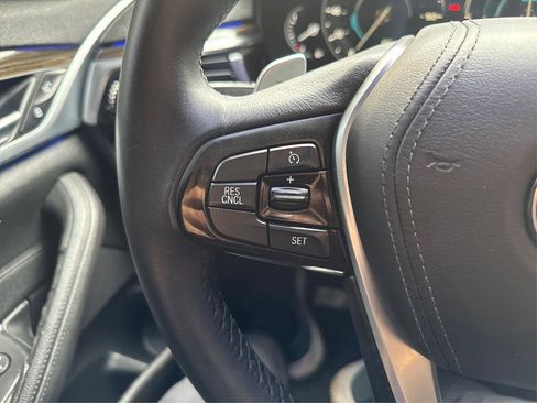 Used 2019 BMW 530e image 33