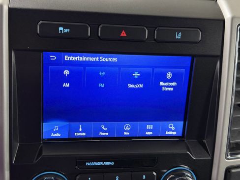 Used 2020 Ford F350 Lariat w/ Chrome Package image 28