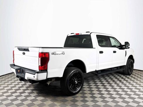 Used 2022 Ford F250 XLT w/ Black Appearance Package AWD/4WD image 5