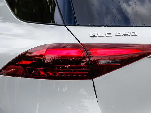 New 2026 Mercedes-Benz GLE 450 4MATIC image 8