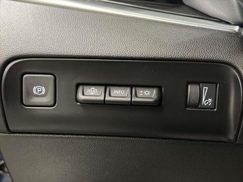 Certified 2022 Buick Enclave Premium w/ Experience Buick Package image 22