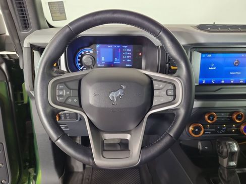 Used 2022 Ford Bronco Badlands image 11