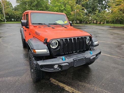 Used 2023 Jeep Wrangler Unlimited w/ Sun & Screen Package AWD/4WD image 8