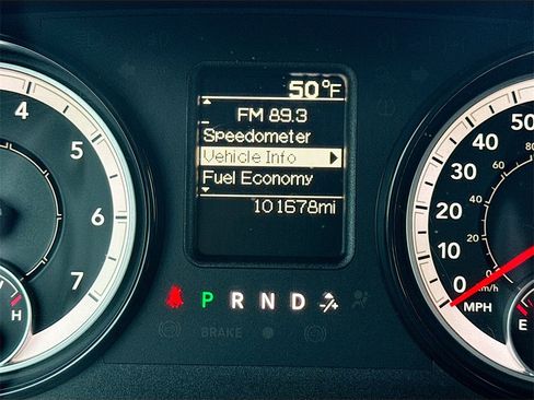 Used 2018 RAM 1500 Express image 12