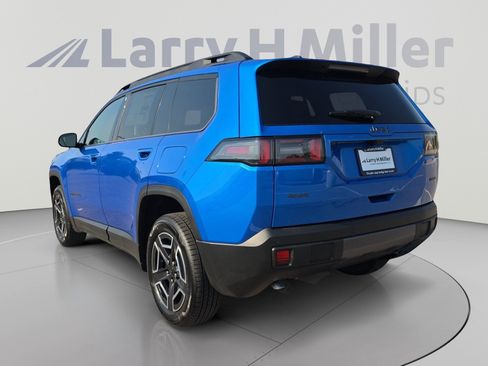 New 2026 Jeep Cherokee Laredo AWD/4WD image 3