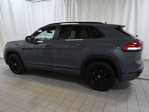 Used 2023 Volkswagen Atlas Cross Sport SEL R-Line AWD/4WD image 11