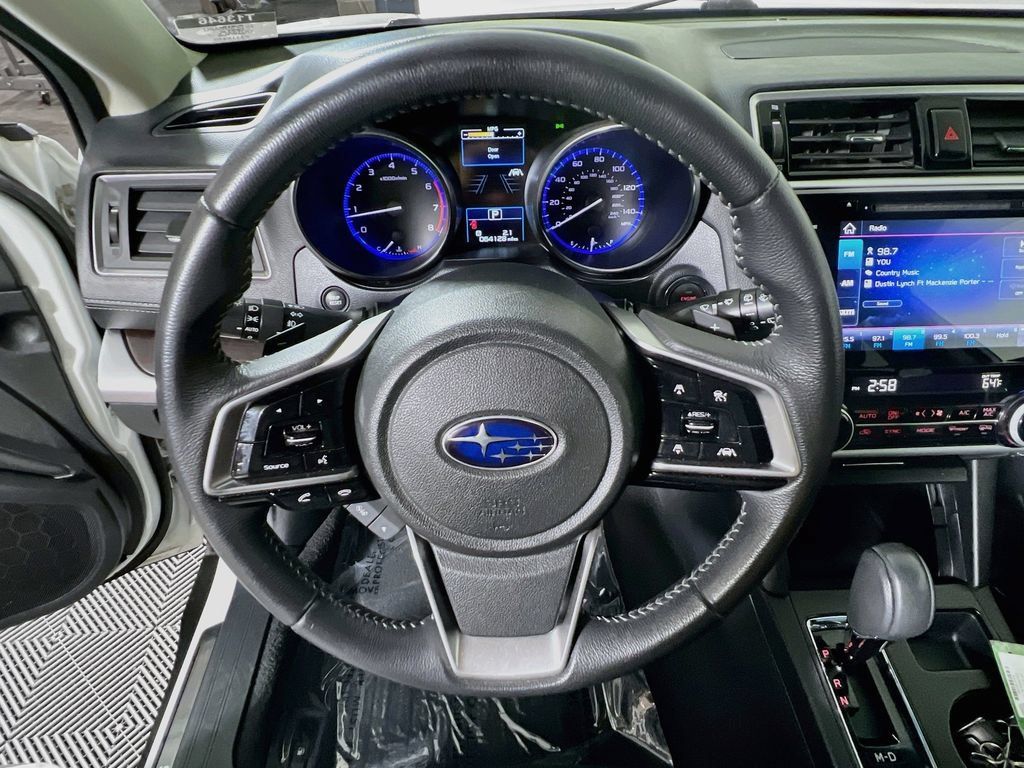 Used 2019 Subaru Outback 2.5i Limited AWD/4WD image 10
