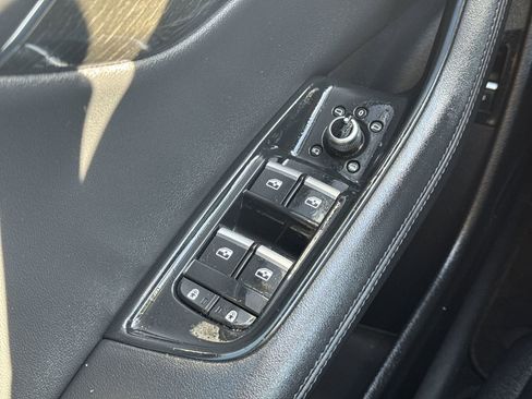 Used 2023 Audi Q7 3.0T Prestige w/ Prestige Package image 15