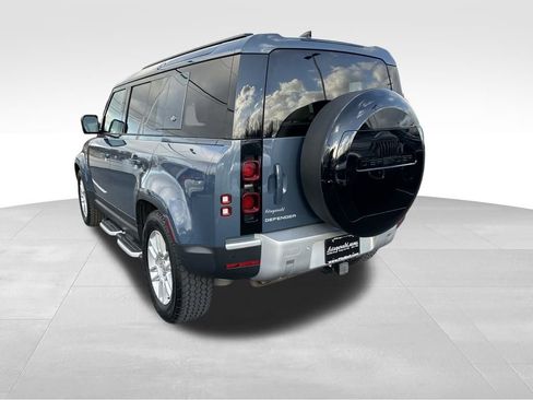Used 2024 Land Rover Defender 110 S image 5