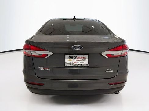 Used 2020 Ford Fusion SE image 6