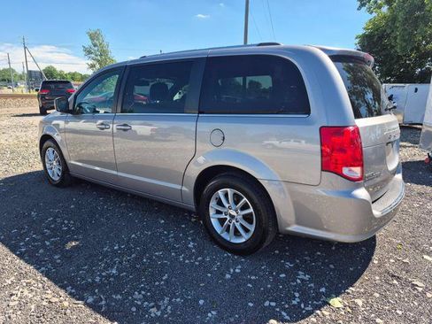 Used 2019 Dodge Grand Caravan SXT FWD image 5