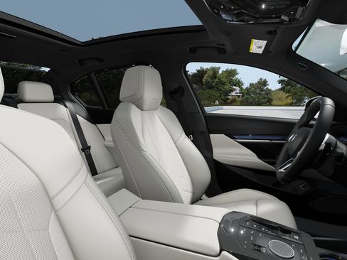 New 2027 BMW 550e xDrive image 9
