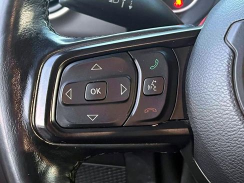 Certified 2021 Jeep Gladiator Willys image 18