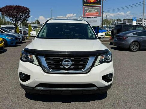 Used 2017 Nissan Pathfinder Platinum AWD/4WD image 10