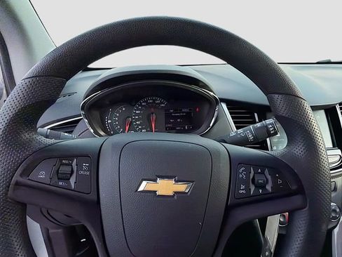 Certified 2022 Chevrolet Trax LS w/ Tint and Cruise Package image 11