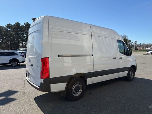 Used 2024 Mercedes-Benz Sprinter 2500 w/ Acoustic Package image 6