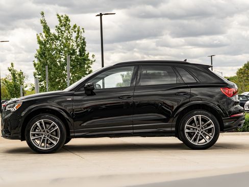Certified 2025 Audi Q3 2.0T Premium w/ Convenience Package AWD/4WD image 6