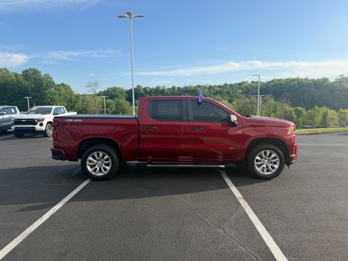 Used 2021 Chevrolet Silverado 1500 Custom w/ LPO, Dark Essentials Package AWD/4WD image 4