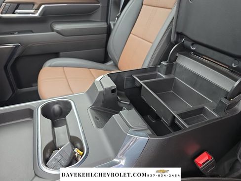 Used 2024 Chevrolet Silverado 2500 High Country w/ High Country Premium Package AWD/4WD image 23