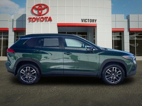 New 2026 Toyota Corolla Cross XLE image 2