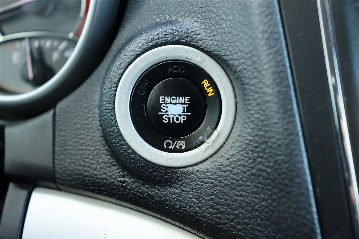Used 2017 Dodge Journey SXT FWD image 37
