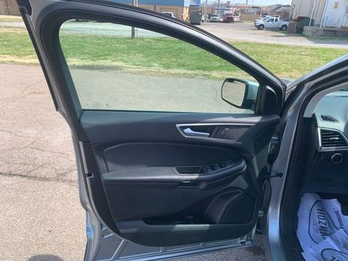 Used 2024 Ford Edge SEL image 10