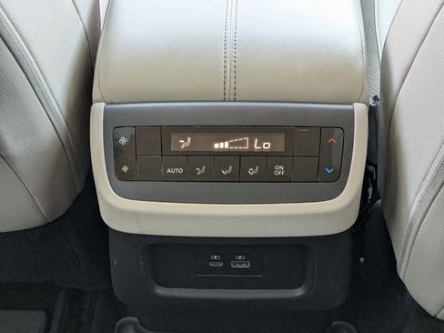 Certified 2024 Nissan Pathfinder SL image 28