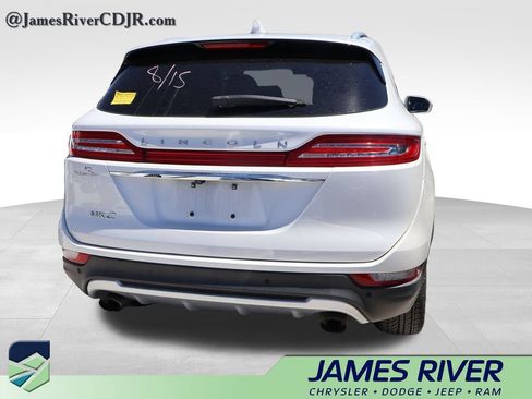 Used 2019 Lincoln MKC Select w/ Select Plus Package FWD image 17