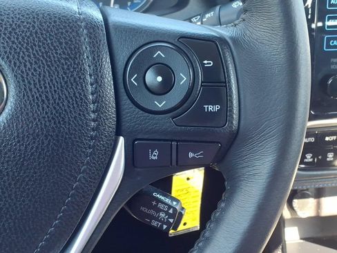 Used 2017 Toyota Corolla SE w/ Carpet Mat Package (TMS) FWD image 21