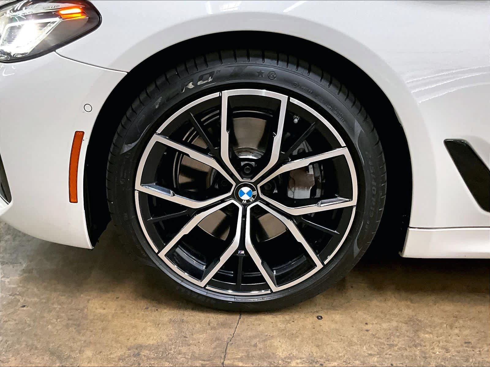 Used 2023 BMW 540i w/ Executive Package RWD image 12
