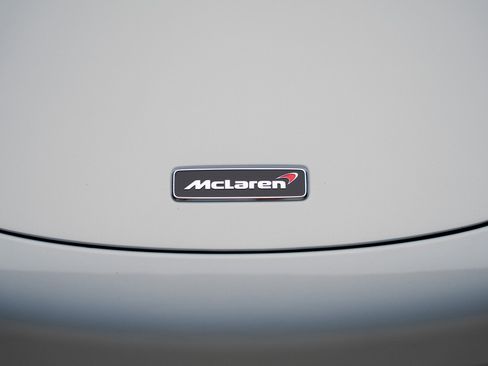 Used 2018 McLaren 720S image 12