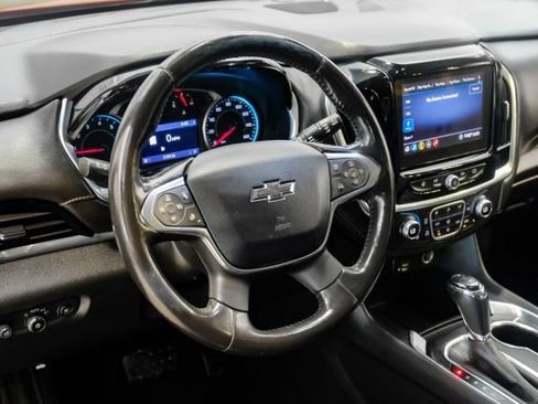 Used 2020 Chevrolet Traverse RS FWD image 22
